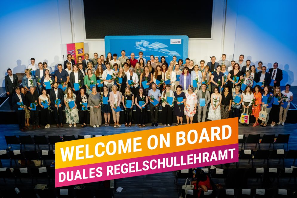 Start Duales Regelschullehramt Gruppenbild mit Text