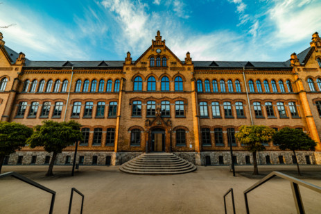 Gymnasium Am Weissen Turm Poessneck 2